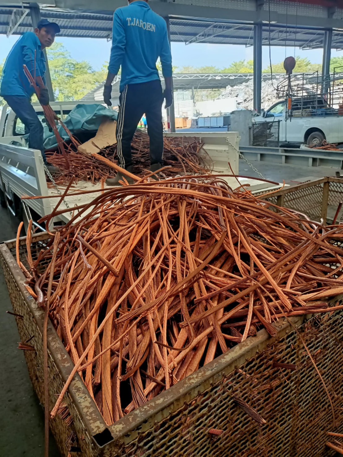 24 - https://อภิญญารับซื้อของเก่า.com | อภิญญารับซื้อของเก่า - ผู้ให้บริการรับประมูลและรับซื้อเครื่องจักรอุตสาหกรรม, เศษโลหะ, สแตนเลส, สายไฟ, แอร์, คอมพิวเตอร์ และของเก่าทุกชนิดแบบครบวงจร ให้ราคาสูงที่สุดในตลาด พร้อมบริการรวดเร็วถึงหน้างาน