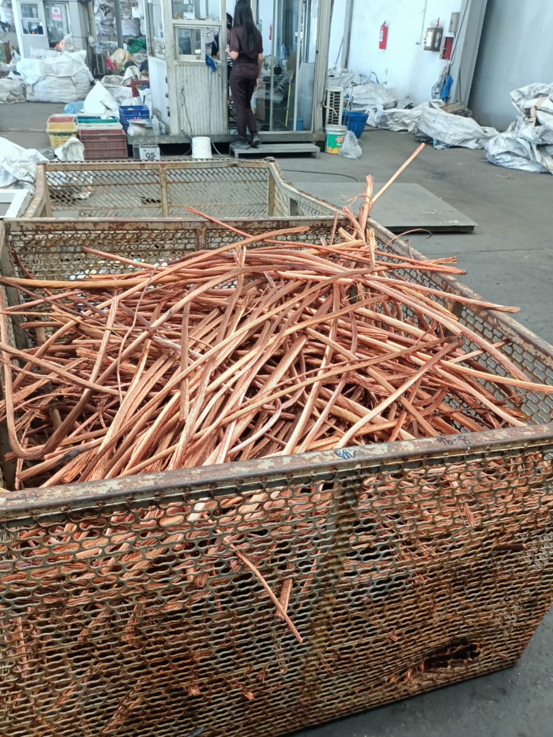 25 - https://อภิญญารับซื้อของเก่า.com | อภิญญารับซื้อของเก่า - ผู้ให้บริการรับประมูลและรับซื้อเครื่องจักรอุตสาหกรรม, เศษโลหะ, สแตนเลส, สายไฟ, แอร์, คอมพิวเตอร์ และของเก่าทุกชนิดแบบครบวงจร ให้ราคาสูงที่สุดในตลาด พร้อมบริการรวดเร็วถึงหน้างาน